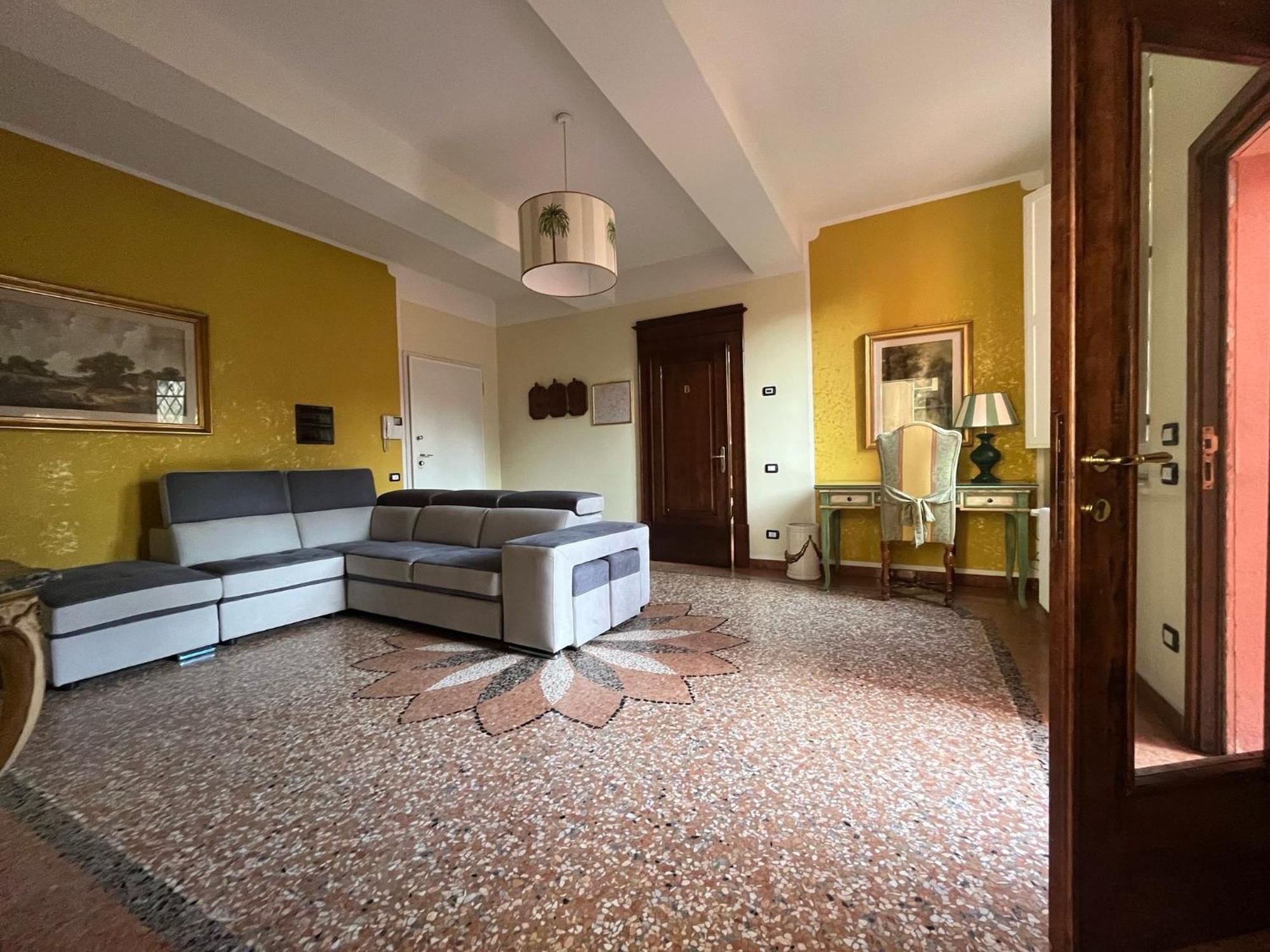 Saragozza Flat & Secret Garden Apartment Bologna Exterior photo